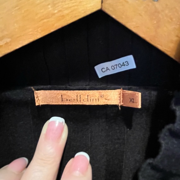 Long sleeve Cardigan- Diamond Rhinestone Zipper - Picture 2 of 6